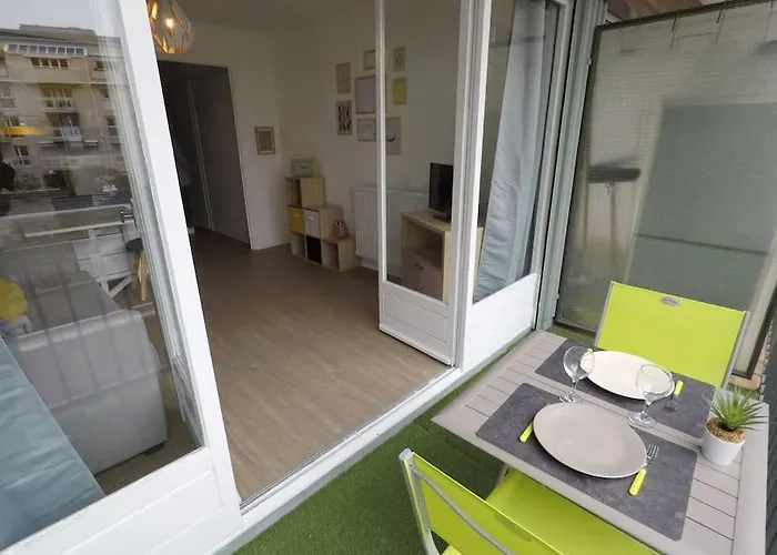 アパート Joli Au Centre *