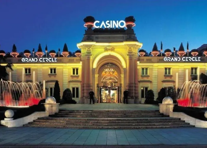 Joli Au Centre アパート